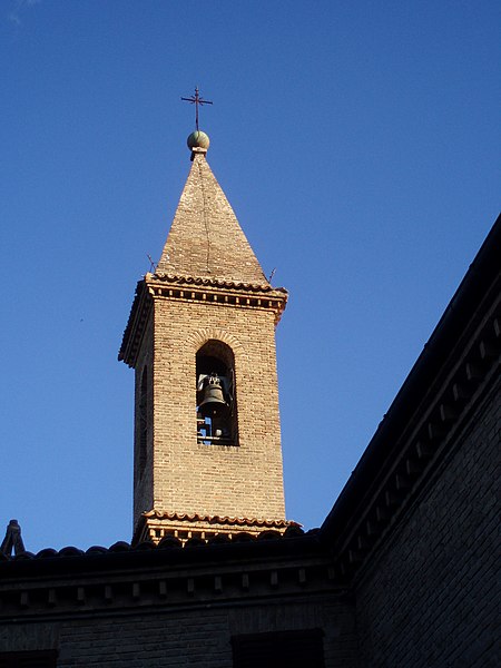 File:Campanile della chiesa parrocchiale - Castelleone di Suasa.JPG