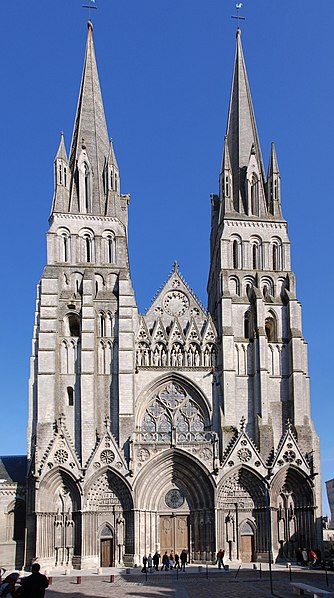 File:Cathédrale de Bayeux - façade - assemblage de 4 images.jpg
