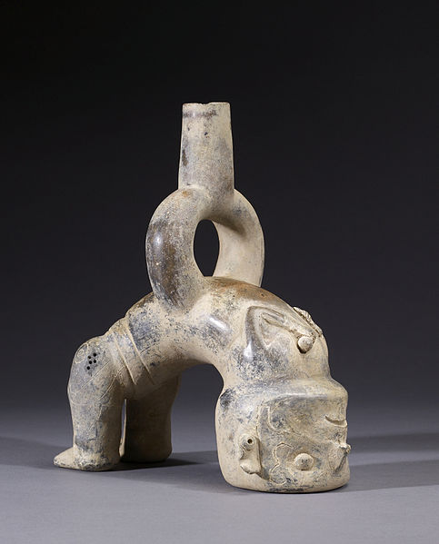 File:Chavín - Acrobat Effigy Stirrup Spout Vessel - Walters 20091211 - Three Quarter.jpg