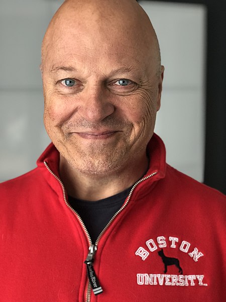 File:Chiklis.jpg