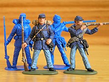 Scale discount model soldiers