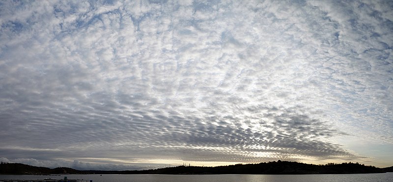 File:Clouds over Ryxö and Brofjorden.jpg