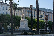 English: The square of Saint-Nicolas has a length of 300 Meters and a width of 70 Meters. At the south end of the place there is a monument of Napoleon Bonaparte, at the north end there is a memorial to the war of 1870/71. Deutsch: Der Place Saint-Nicolas hat eine Länge von 300 Metern und eine Breite von 70 Metern. Am südlichen Ende des Platzes steht ein Denkmal Napoleon Bonapartes, auf dem nördlichen ein Denkmal für die Gefallenen des Krieges von 1870/71.