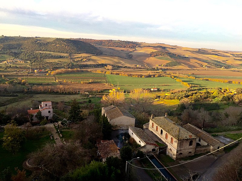 File:Countryside View, Tarquinia, LZ, IT.jpg