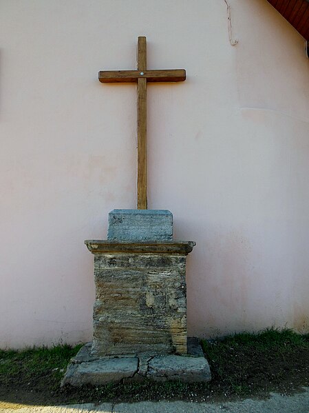 File:Croix de la Rue de l'Ecole à Montigny-lès-Arsures.JPG