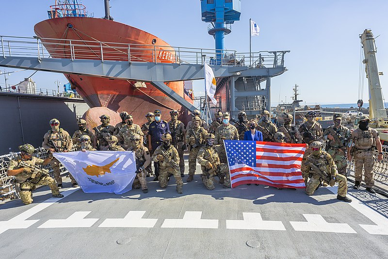 File:Cypriot (Greek) and US Navy SEALs in a photo onboard a ship.jpg