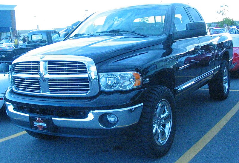 File:Dodge DR-DH Ram 1500 Crew Cab (Auto classique Bellepros Vaudreuil-Dorion '11).JPG