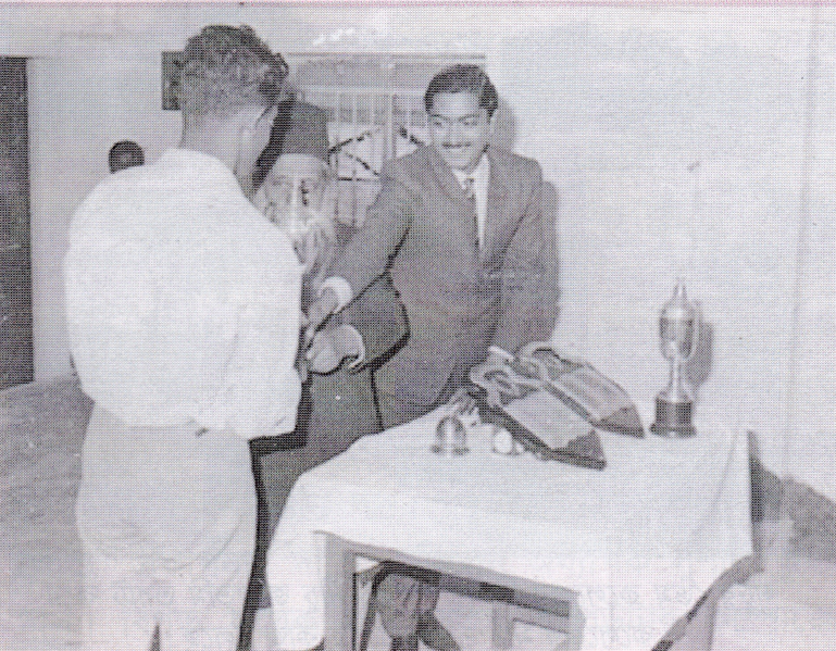 File:Dr. Muhammad Shahidullah distributing prizes at a prize giving ceremony in Notre Dame College.png