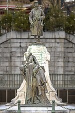 Monument aux morts par Paul Ducuing.