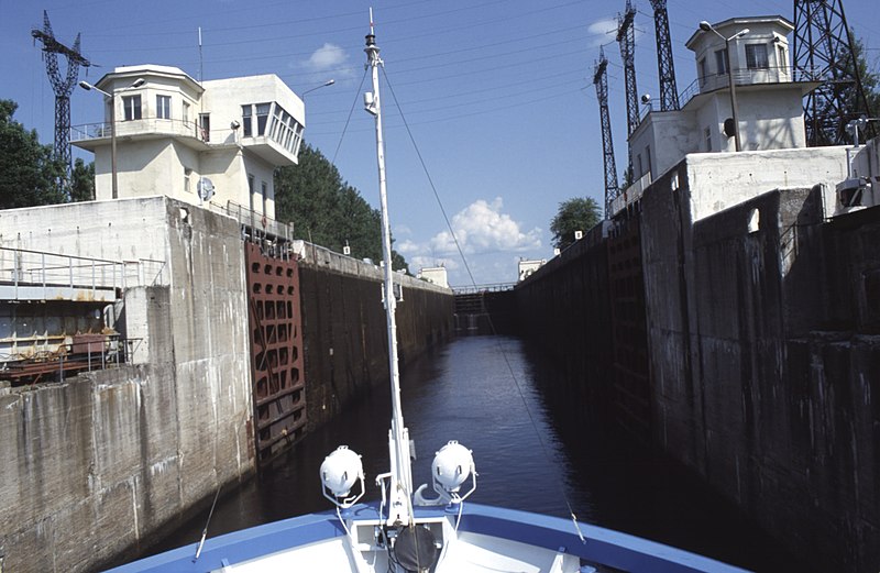 File:Dunst Volga-Baltic Waterway, July 2004 07.jpg