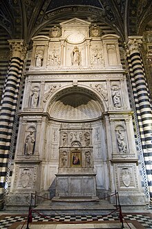 Piccolomini Altarpiece Duomo di siena, altare piccolomini.jpg