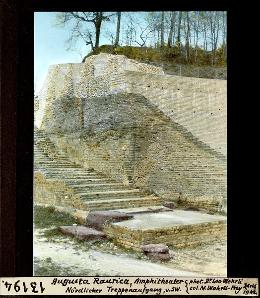 File:ETH-BIB-Augst, das Römische Theater von Augusta Raurica-Dia 247-13194.tif