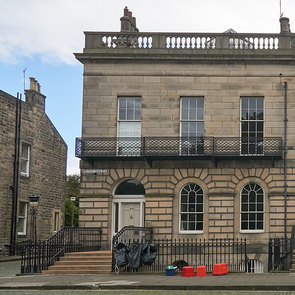 File:Edinburgh, 40 Royal Terrace.jpg