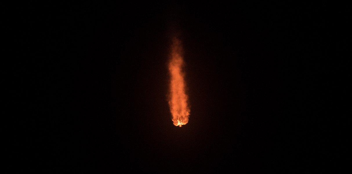 Expedition 55 Launch (NHQ201803210007).jpg