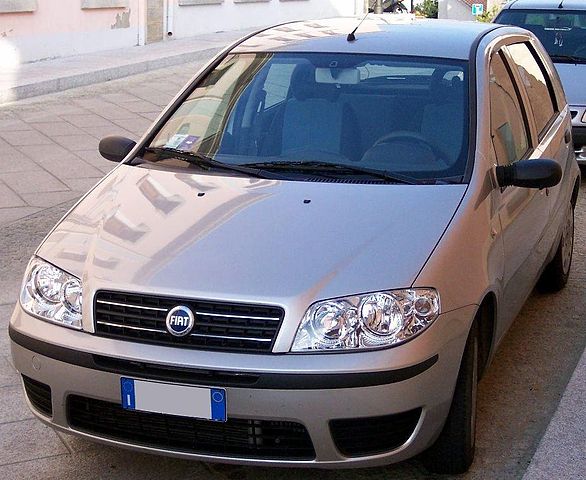 File:Fiat Grande Punto 20090906 front.JPG - Wikimedia Commons