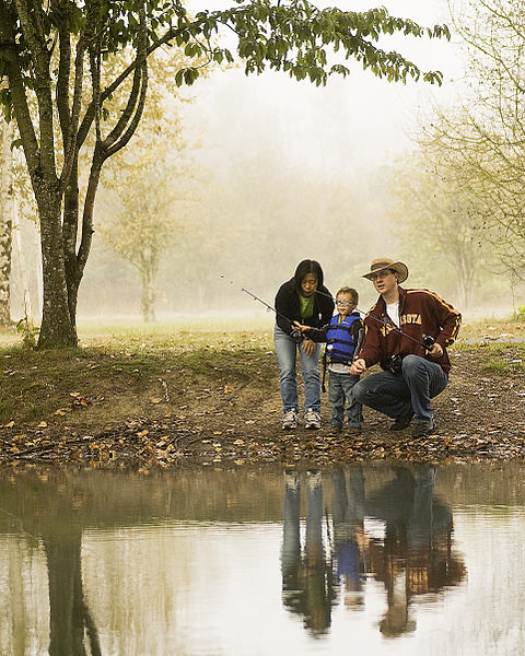 File:Flickr - Oregon Department of Fish & Wildlife - 5648 kobus family fishing swart odfw.jpg