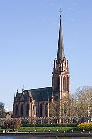 Frankfurt Am Main-Dreikoenigskirche vom Mainkai-20110408.jpg