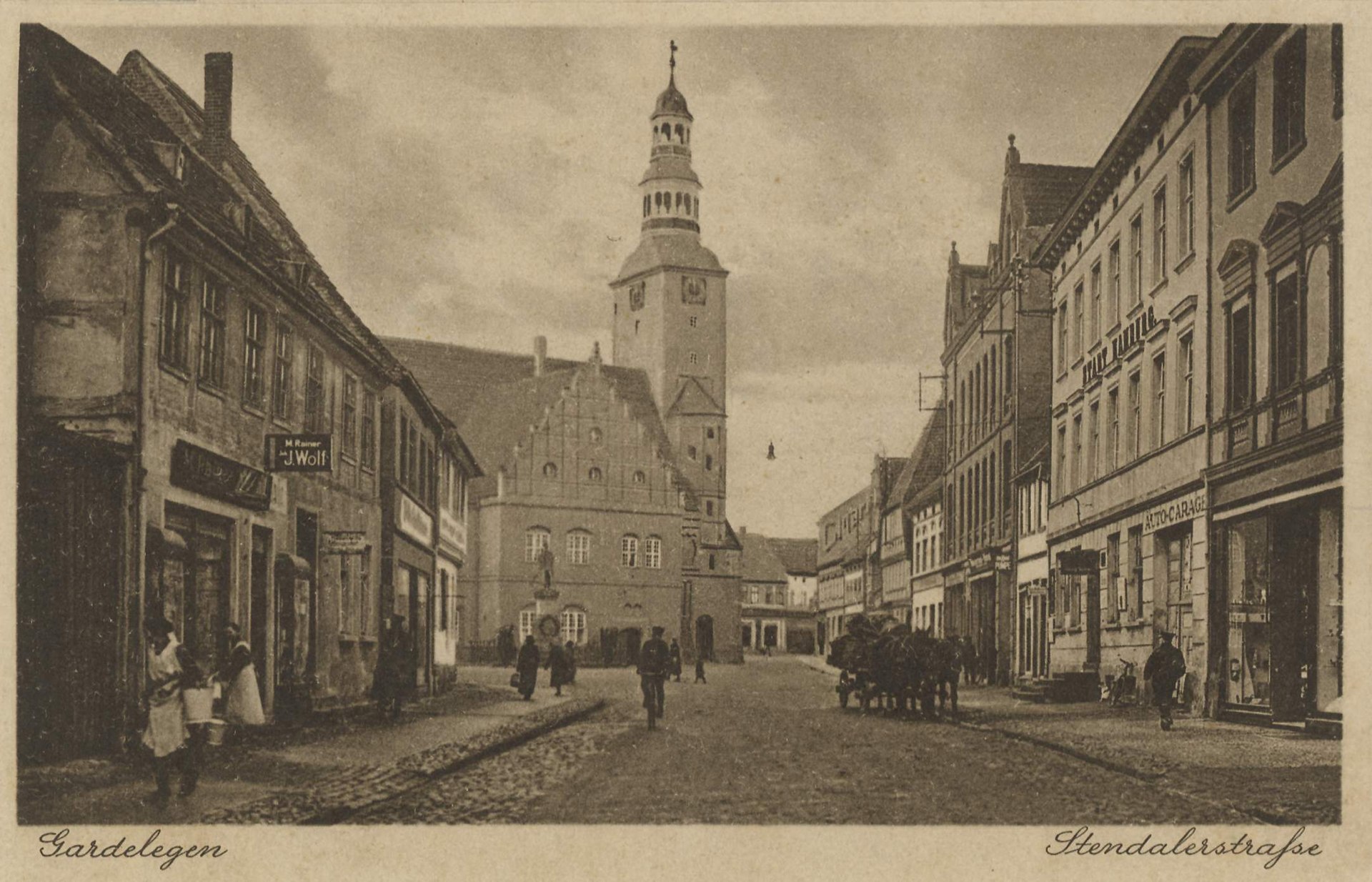 Gardelegen, Sachsen-Anhalt - Stendaler Straße (Zeno Ansichtskarten).jpg