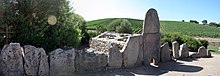 Giants' grave Coddu Vecchiu (Sardegna).jpg