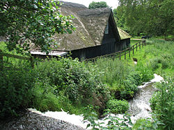 Gunton Sawmill және Hagon Beck.jpg