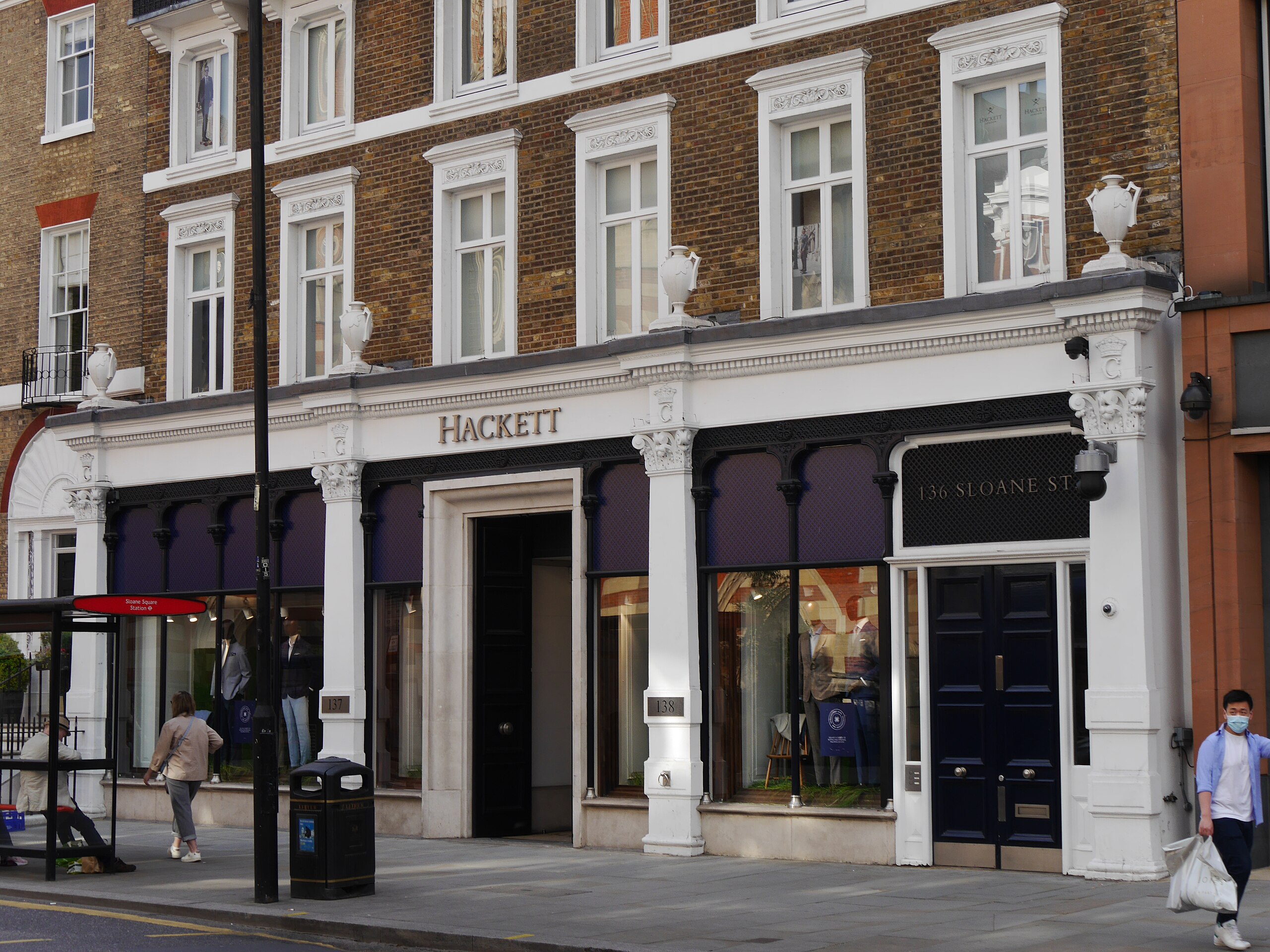 File:Hackett Sloane Street London April 2022.jpg - Wikipedia