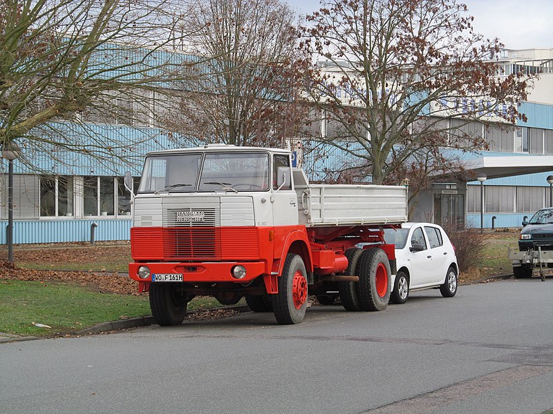 File:Hanomag Henschel, 1, Mörfelden, Mörfelden-Walldorf, Landkreis Groß Gerau.jpg