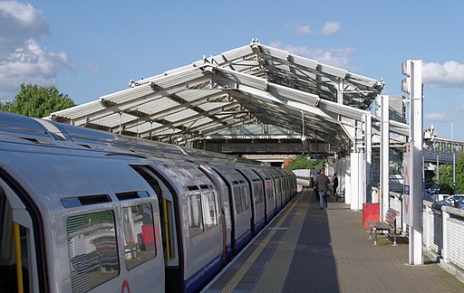 Hillingdon tube station MMB 11 1973 Stock