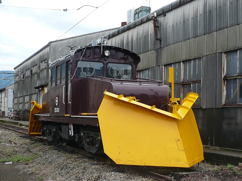 File:Hokuriku railway ED201 Electric Locomotive.jpg