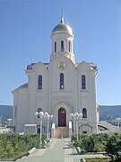 Nhà thờ Holy Trinity, được xây dựng gần Lãnh sự quán Nga năm 1863