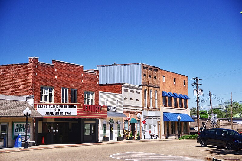 File:Huntingdon-Court-Square-tn.jpg