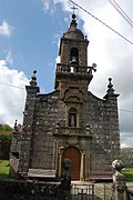 Igrexa parroquial de Santiago de Loureiro, onde o bautizaron.