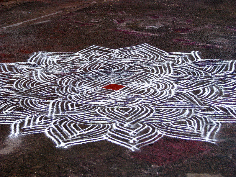 File:India - Sights & Culture - Intricate kolam outside the Mylapore Temple (2279201024).jpg