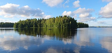 Isojärvi panorama 3.jpg