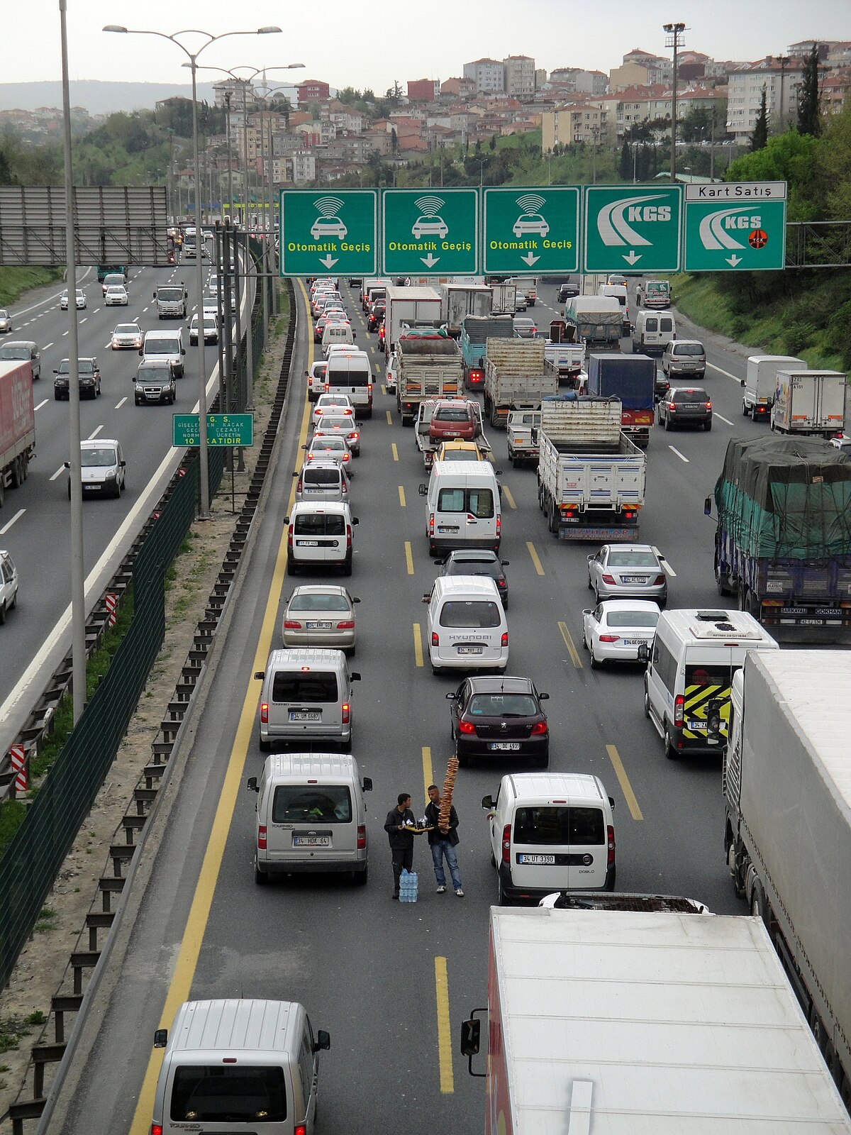 Draft Law on Road Traffic Order and Safety gives priority to