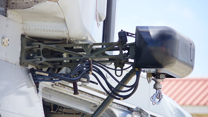 File:JMSDF MCH-101(8651) Hoist in Iwakuni Air Base 20140914.JPG