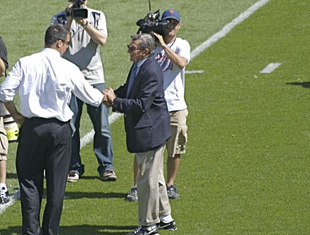 Paterno shakes hands with FIU Coach Mario Cristobal in September 2007.