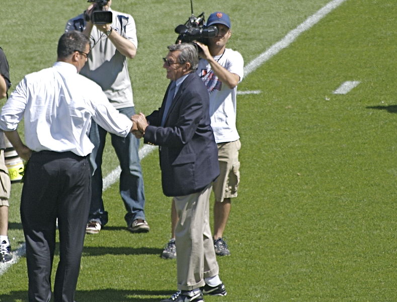 File:Joe Paterno wishes good luck to opponent.jpg