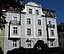 Johannisstraße 17; Wohnhaus, dreigeschossiger Mansarddachbau mit geschweiftem Zwerchgiebel, Erkern und Balkonen mit gusseisernen Gittern, 1904. D-2-61...