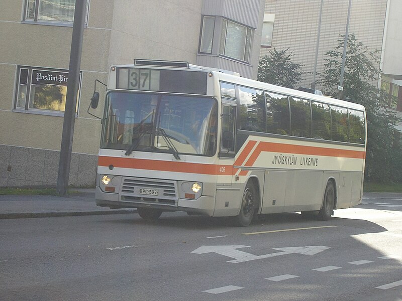 File:Jyväskylän Liikenne Volvo B10M Lahti.jpg