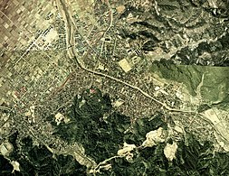 Kamon kantakaupunki vuoden 1975 ilmakuvassa
