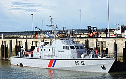 Antes de que se le cambiara el nombre, el Louis Michel era un barco patrullero francés llamado Suroît (enero de 2014)