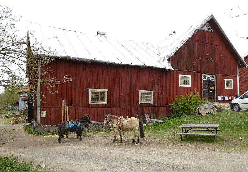 Ladugården, Överjärva gård 2015a.jpg