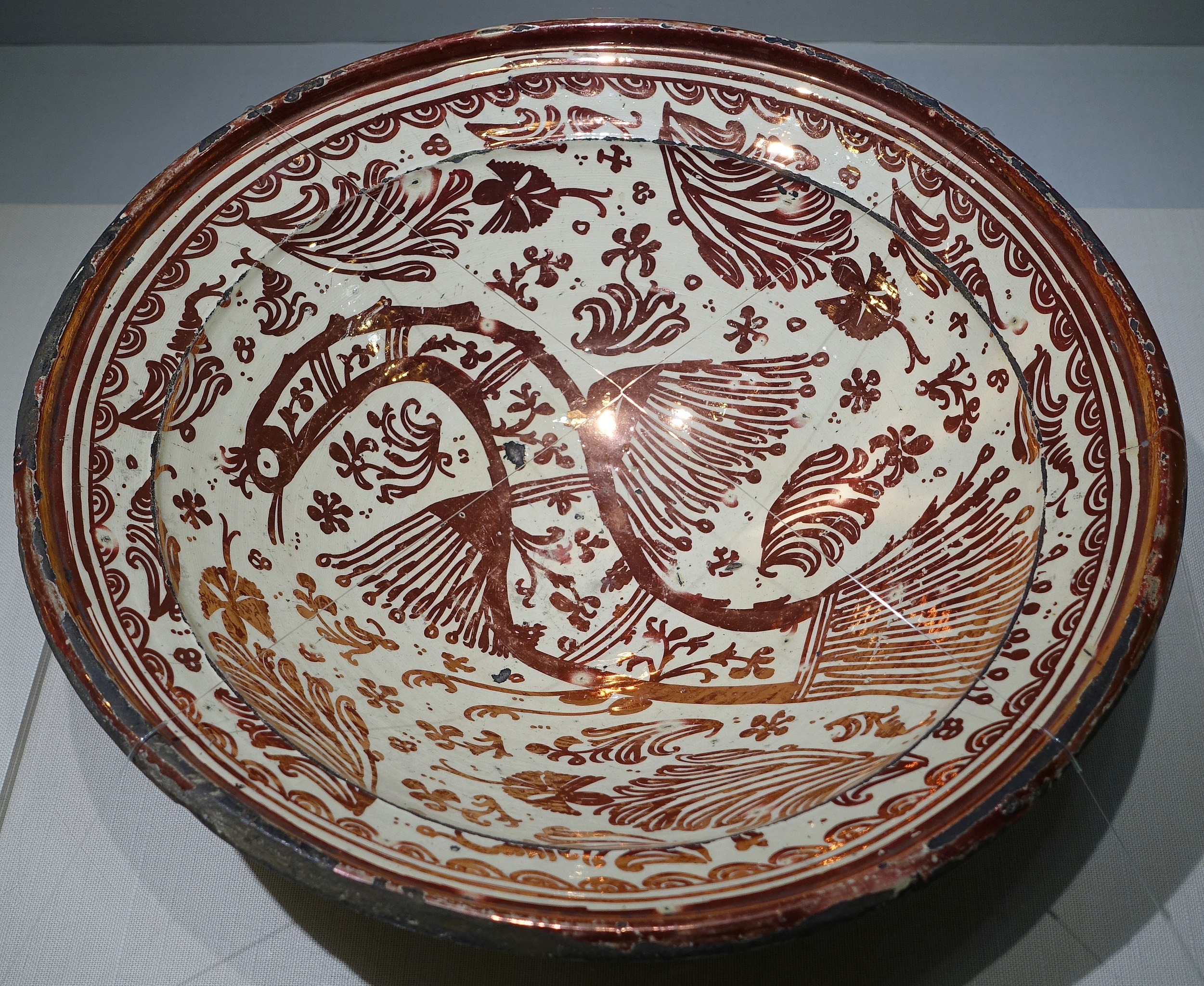 File:Large bowl with bird design, Spain, Manises, 16th century AD 