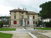 Le Pontet - Tòa thị chính.JPG