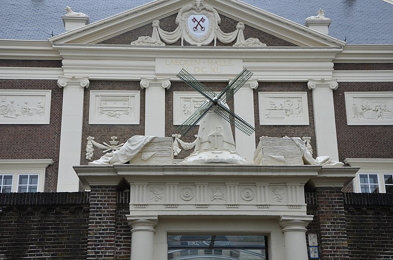 File:Leiden - Lakenhal - panoramio.jpg