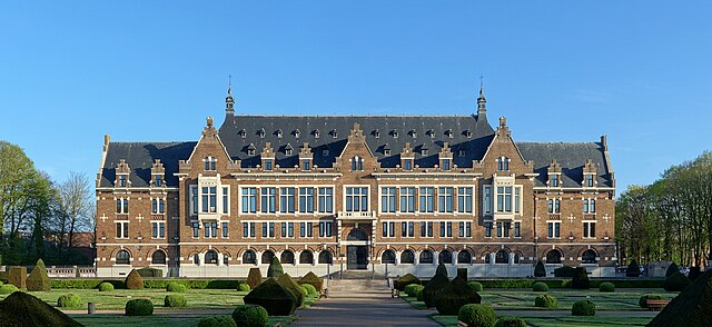 The Université d'Artois' campus in Lens sits in the ancient headquarters of Compagnie des mines.