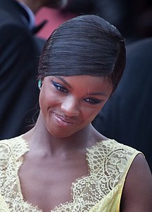 2018 yılında Leomie Anderson - portrait.jpg