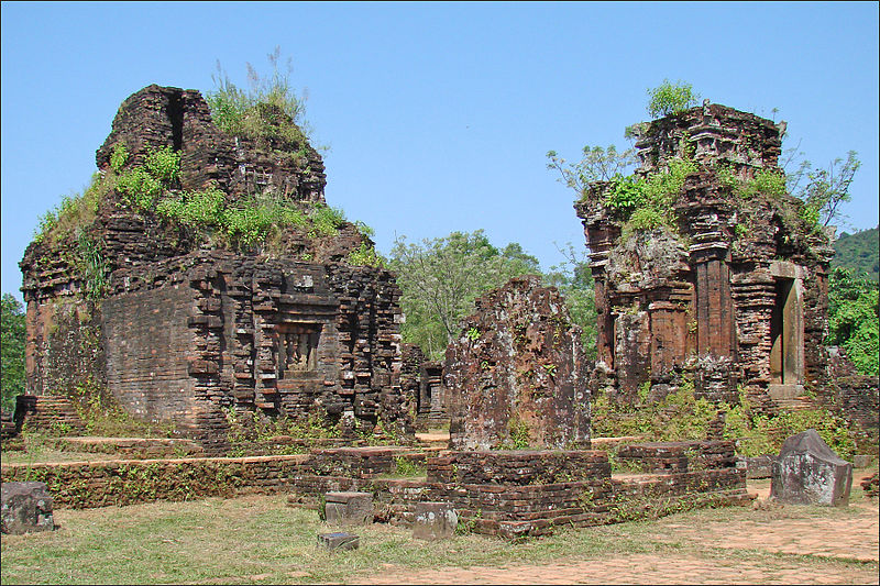 File:Les Temples Cham de My Son 2.jpg