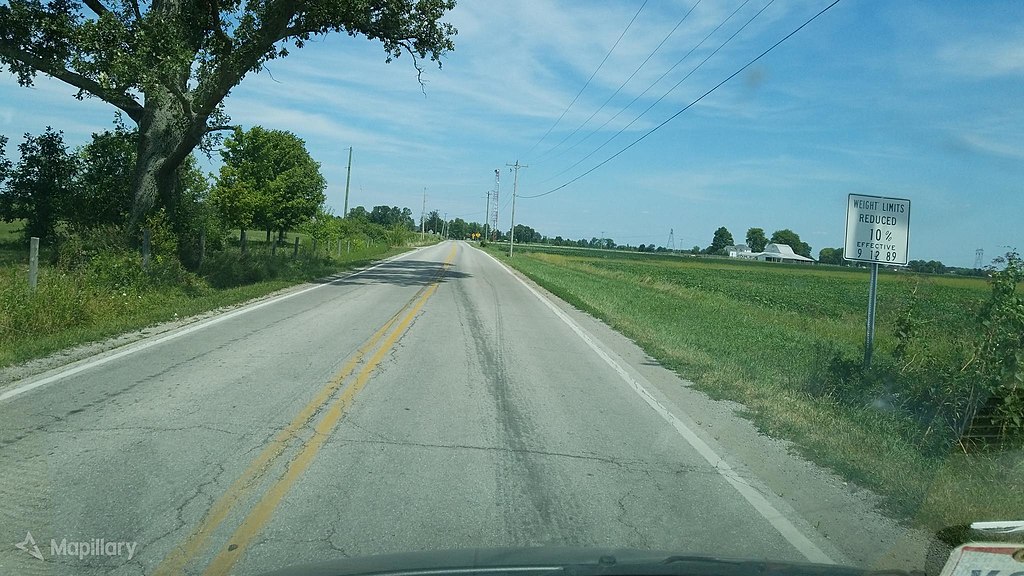 Lilly Chapel–Georgesville Road looking north from London–Lockbourne Road