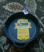アメリカでLodgeという銘柄で販売されている鋳物スキレット